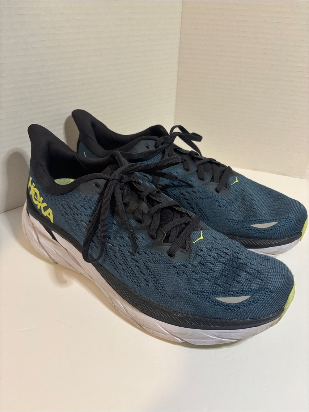 Hoka Clifton 8 Running Shoes in Blue Coral Men's 10.5 D Sneakers